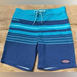 Vineyard Vines Performance Men’s Size 32 Blue Stripe  7” Poly Blend Board Shorts